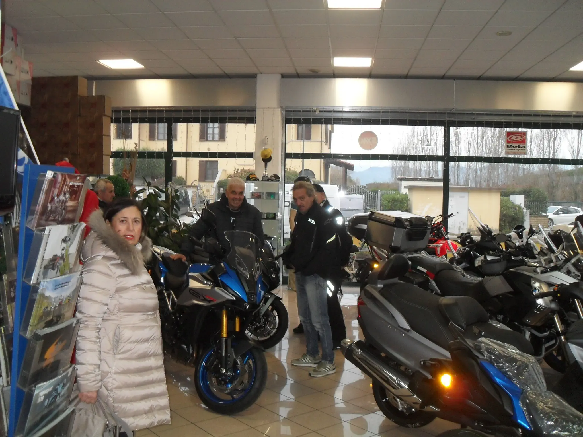 Showroom interno Falaschi Moto Collesalvetti Livorno